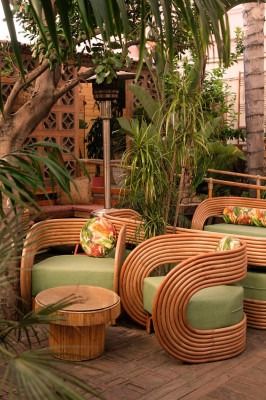 Casa Vintage, Balcony Furniture, Patio Interior, Pool Bar, Rattan Chair, Dream House Decor, Dream Home Design, Decoration Design, House Inspo