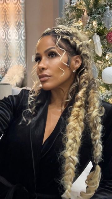 Junise Walker on Instagram: "✨ Boho. Chic. Classy. ✨Butterfly cornrows on @shereewhitfield braided by @adorningimpact Hair by @adorningimpact Hair supplied by @adorningimpactcollection 🛍️ Link in bio ( www.AdorningImpact.com )" Stitch Butterfly Braids, Messy Butterfly Braids, Boho Butterfly Braids, Blonde Butterfly Braids, Braid Down Hairstyles, 2 Cornrow Braids Natural Hair, Goddess Cornrows Buns, Butterfly Braids With Curls, Butterfly Cornrows