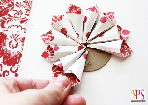 rolled paper flower christmas ornaments tutorial 4 Diy Christmas Paper, Diy Heart, Paper Christmas Ornaments, Paper Christmas Decorations, Paper Origami, Paper Cones, Christmas Paper Crafts, Paper Christmas Tree, Navidad Diy