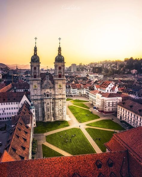 Amazing Switzerland в Instagram: «Have you ever benn to beautiful #St.Gallen? ⛪✨🇨🇭 📸by @schnelli_pictures Tag your image with #blickheimat to get featured on @blickheimat» Puzzle Ideas, St Gallen Switzerland, St. Gallen, Places Around The World, Have You Ever, Your Image, Switzerland, Around The Worlds, Lingerie