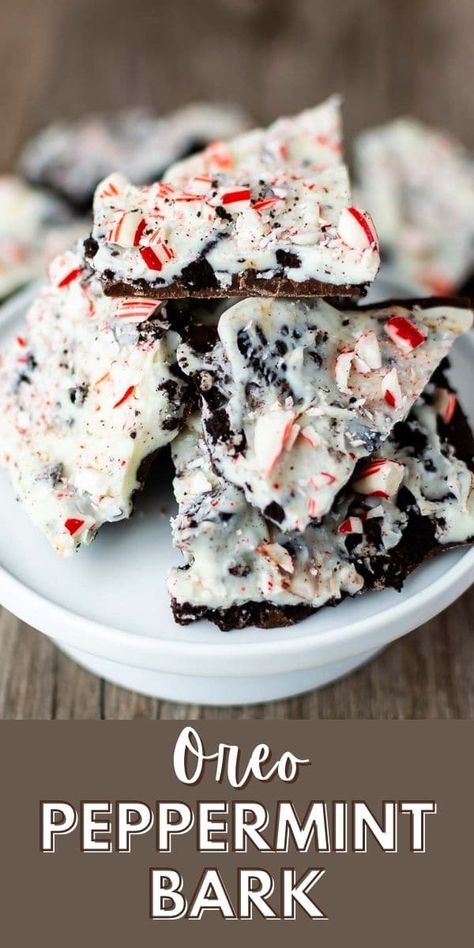 Oreo Peppermint Bark Candy Recipe - Crazy for Crust Oreo Peppermint Bark, Chocolate Cheesecake Pie, Holiday Desserts Halloween, Pumpkin Chocolate Cheesecake, Easy Holiday Desserts Christmas, Holiday Desserts Thanksgiving, Bark Candy, Oreo Bark, Peppermint Bark Recipes