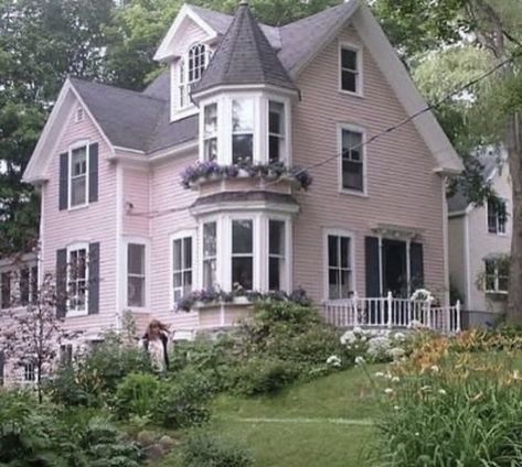 Pink House, Front Yard, Yard, Flowers, Pink, White