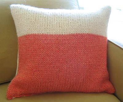 More Ways to Waste Time: How To: Make a Knitted Cushion Cover Knitting A Pillow Cover, Pillow Covers Knitted, Cushion Cover Knitting Pattern, Knitting Pillow Covers, Knitted Cushion Covers Free Pattern, Crochet Round Pillow Pattern, Round Pillow Pattern, Knit Pillow Cover Pattern, Knitted Pillow Covers