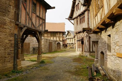 This 14th-century Parisian village is still standing in Prague - Prague, Czech Republic Medieval Town Aesthetic, Medieval Countryside, Medieval Street, Elf Rogue, Medieval Aesthetic, Pier Paolo Pasolini, Medieval Village, Medieval Houses, She Wolf