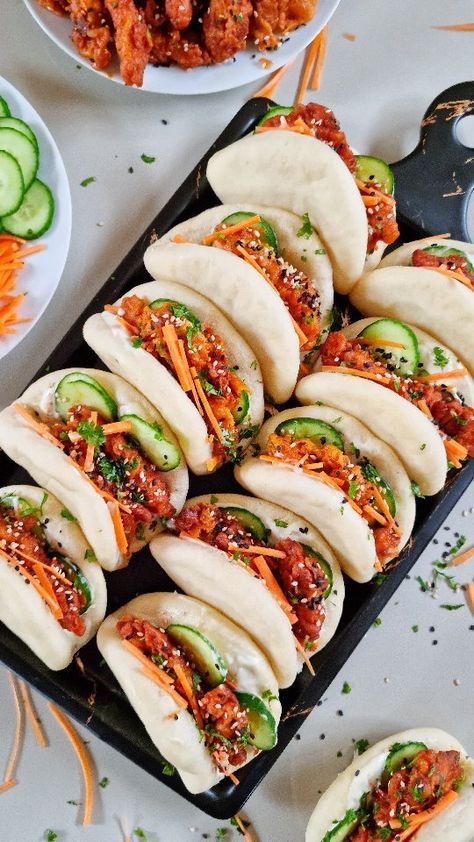 Chicken Bao Buns Recipe https://resepmamiku.com/en/chicken-bao-buns-ataleofsauceandspice Chicken Bao Buns, Chicken Buns, Chinese Street Food, Small Portions, Bao Buns, Ginger Recipes, Bun Recipe, Steamed Buns, Oyster Sauce