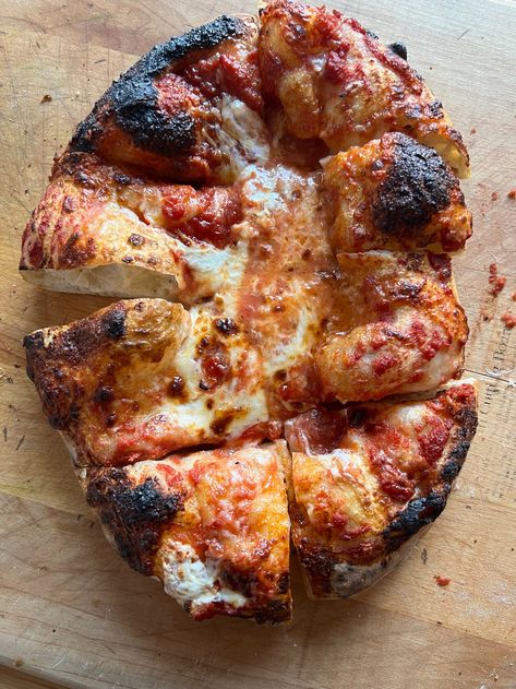 Bubbly Pizza Crust Dough Recipe, Bubbly Pizza Dough, Pizza Bagels In Oven, Soft Pizza Dough Recipe, Bubbly Pizza, Puffy Pizza, Fluffy Pizza Dough, Pizza Variations, Pizza People