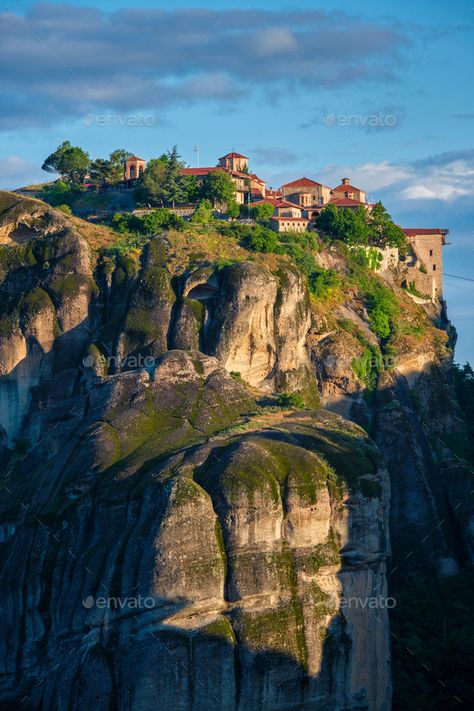 Greek Monasteries, Meteora Monasteries, Meteora Greece, Solo Trip, Ends Of The Earth, Character Inspo, Good Wife, Tourist Destinations, Business Flyer