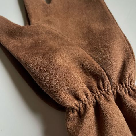 Perfect shade for suede Tabi gloves 🤎 VEGAN SUEDE ONESIZE HANDMADE 60€/ 250zł/ 200 BYN Gloves available on our website & You can DM for orders/questions Subscribers get -10% discount for the first order Tabi Gloves, First Order, The One, The First, Gloves, Canning, 10 Things