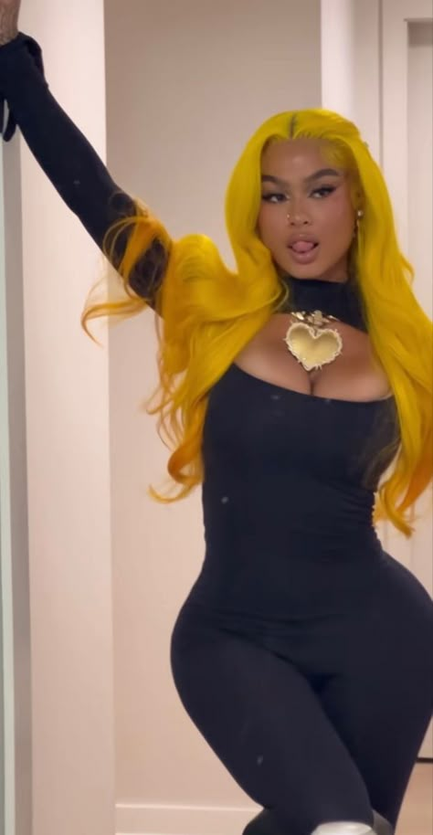 Yellow Hairstyles For Black Women, Black Woman Hairstyle, Yellow Wig, Mode Poses, India Westbrooks, Colourful Hair, India Love, Pretty Hair Color, Pretty Braided Hairstyles