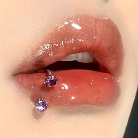 Cartilage Piercing Stud, Mouth Piercings, Lip Piercing Jewelry, Everskies Fits, Stud Piercing, Crystal Lips, Face Piercings, Cool Piercings, Cute Piercings