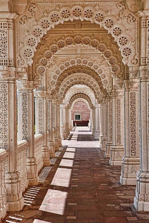 La Mecca, Indian Temple Architecture, India Architecture, Ancient Indian Architecture, Temple Architecture, Architecture Design Concept, Indian Architecture, Ancient Architecture, Architecture Portfolio