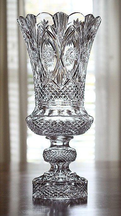 Luxstyle4u - Waterford Crystal Jim O'Leary 1960's Johnstown Castle Crystal Vase, ... Crystal Cups, Crystal Stemware, Crystal Glassware, Trendy Flowers, Flowers White, Crystal Vase, Vase Centerpieces, Gorgeous Glass, Waterford Crystal