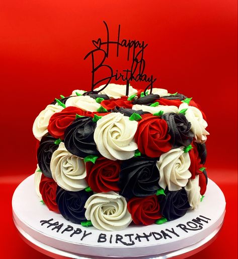 Red Black White Cake, Red And Black Cake Ideas Birthdays, Black Cake Ideas, Red And Black Cake, Buttercream Rosette Cake, Madrid Cake, Real Madrid Cake, Red Buttercream, Red Birthday Cakes