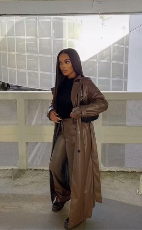 Trench Coat Black Women, Winter Fashion Outfits 2023 Petite, Black Women Trench Coat Outfit, Long Leather Trench Coat Outfit, Birthday Outfit Modest, Brown Leather Trench Coat Outfit, Classy Winter Outfits Black Women, Trench Coat Outfit Black Women, Black Leather Trench Coat Outfit