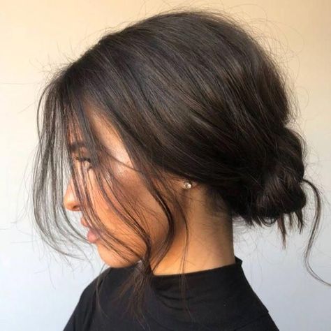 Easy Formal Hairstyles, Wedding Hair Colors, Wedding Hair Inspiration, Penteado Cabelo Curto, Long Wavy Hair, Formal Hairstyles, Salon Design, Box Braids Hairstyles, Wedding Hair And Makeup