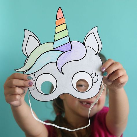 Adorable DIY unicorn masks that you print out and let the kids color! Free printable kids unicorn coloring page. How to make a unicorn mask. Birthday party. Indoor Kids Crafts, Unicorn Invitation, Unicorn Mask, Unicorn Themed Birthday Party, Unicorn Printables, Unicorn Crafts, Unicorn Coloring Pages, Indoor Activities For Kids, Crafts For Kids To Make