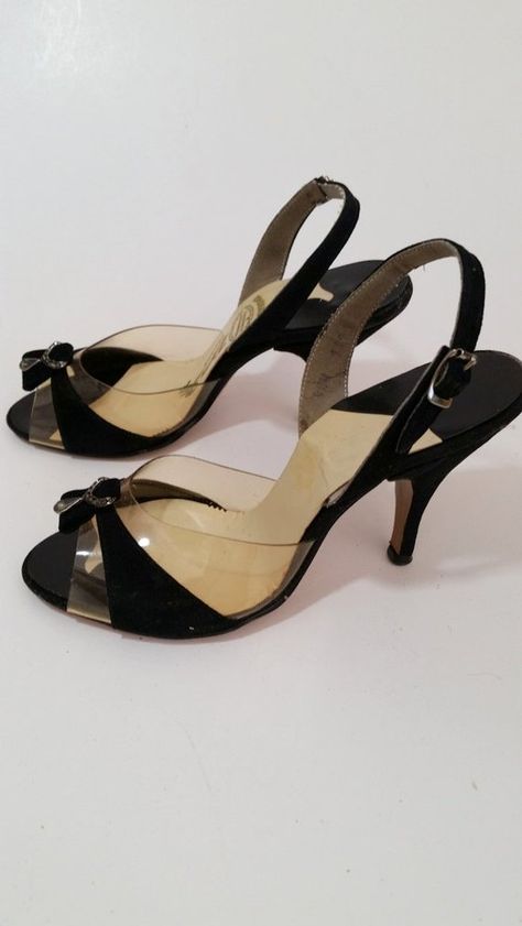 1950s Heels, Vintage Dress Shoes, Vintage Dresses 1960s, Vintage Dresses 50s, Velvet Heels, Vintage 1950s Dresses, Womens Pumps, Black Pumps Heels, Slingback Heels