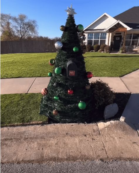 DIY Mailbox Christmas Tree That’s Unmatched - ManMadeDIY Christmas Brick Mailbox Decorations, Mail Box Christmas Decor, Mailbox Christmas Tree, Decorating Mailbox For Christmas, Christmas Tree Mailbox Ideas, Dollar Tree Christmas Mailbox Diy, Mailbox Garland Christmas Diy, Diy Christmas Mailbox Ideas, Outdoor Christmas Tree Diy