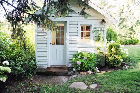 Farmhouse Renovation, Backyard Studio, Potting Sheds, Guest Cottage, Shed Ideas, She Sheds, Cabins And Cottages, Garden Sheds, Potting Shed