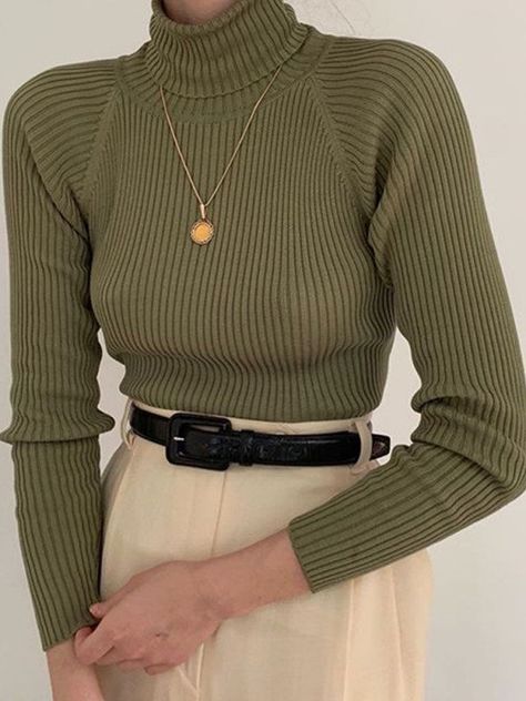 Green Turtleneck Outfit, Green Top Outfit, Womens Tops Casual, Hijab Skirt, Aesthetic Finds, Dark Academia Outfit, Cute Tops For Women, Tops For Women Casual, Academia Outfits