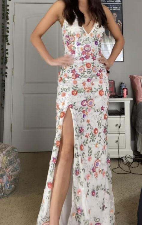 White Floral Prom Dress, Floral Print Prom Dress, Floral Prom Dress, Sequins Prom Dress, Hoco Ideas, Junior Prom, Jr Prom, Floral Prom Dresses, Prom Dress Inspiration