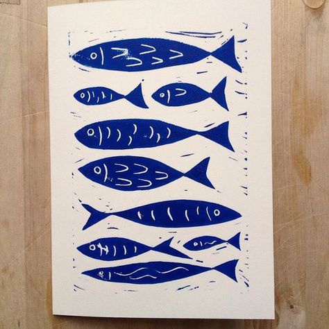 Lino Fish Prints, Fish Drawing Abstract, Blue Fish Painting, Linocut Fish Print, Beginner Linocut Designs, Easy Linocut, Linocut Prints Ideas Simple, Linocut Prints Simple, Fish Lino Print