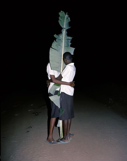 Almost Black and White - Viviane Sassen Aperture Magazine, Viviane Sassen, Magical Thinking, Venice Biennale, Paris Photo, Female Photographers, Contemporary Photography, 인물 사진, Photography Inspo