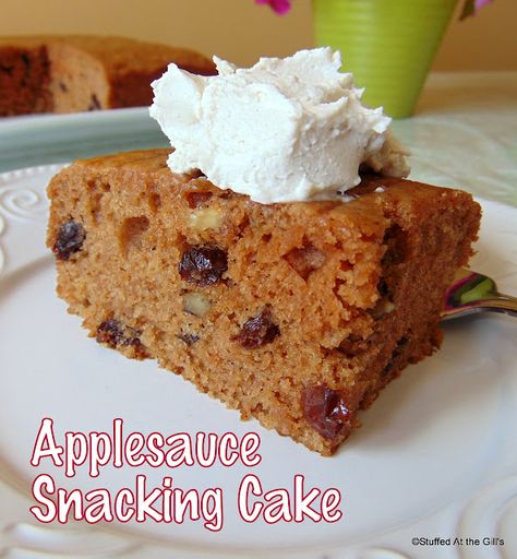 Applesauce Snacking Cake Apple Snacking Cake, Applesauce Raisin Cake, Applesauce Snack Cake, Baked Applesauce, Snack Cake Recipe, Snacking Cake, Raisin Cake, Dessert Vegan, Plant Based Desserts