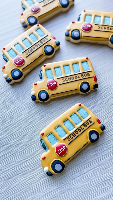 Cacey Cox (@caceyscakery) • Instagram photos and videos School Bus Cookies, Bus Cookies, Teacher Themes, Royal Iced Cookies, Teacher Treats, Off To School, Decorating Videos, Cutout Sugar Cookies, Cookie Inspiration