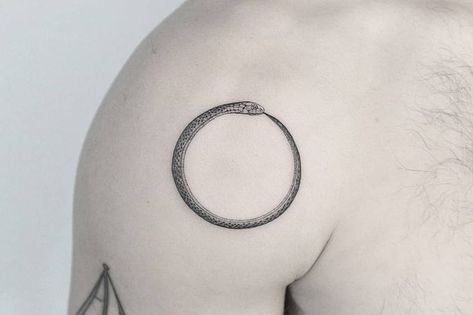 August Ideas, Ouroboros Tattoo, Piercing Tattoo, Perfect Skin, Drawing Artwork, Inspirational Tattoos, Tattoos And Piercings, Infinity Tattoo, I Tattoo