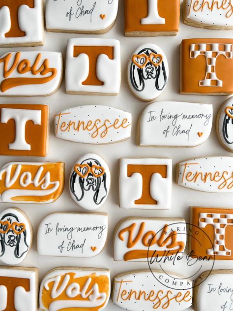 Tennessee Vols Smash Cake, Tailgate Cookies Decorated, Tennessee Vols Cupcakes, Tennessee Party Decorations, Tennessee Vols Cookies, Tennessee Football Cookies, Tennessee Cookies Decorated, Tennessee Themed Party, University Of Tennessee Cookies