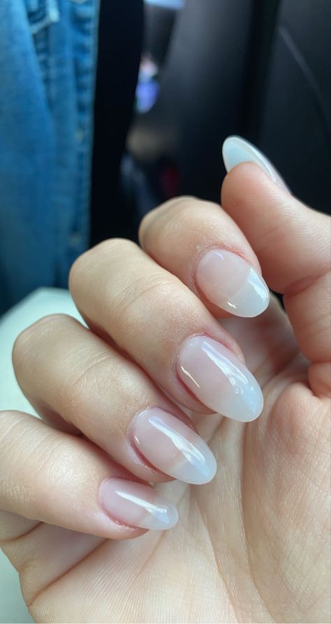 White Translucent Nails, Clear Dipped Nails, Clear Dip Nails, White Oval Nails, Minimalistic Nails, Gel Nails Shape, Rounded Acrylic Nails, No Chip Nails, Clear Acrylic Nails