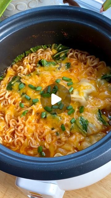 Ichiban Ramen Recipes, Rice Cooker Ramen, Vegan Rice Cooker Meals, Ichiban Noodles Recipes, Ramen Packet, Single Serve Recipes, Healthy Ramen, Chicken Dumplings, Rice Cooker Recipes