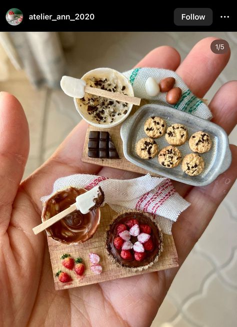 Miniture Food, Clay Magnets, Diy Doll Miniatures, Mini Doll House, Clay Diy Projects, Clay Crafts Air Dry, Mini Craft, Tiny Food, Cute Polymer Clay