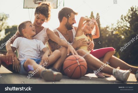 Sports Family Photoshoot, Family Basketball Photo Shoot, Sport Family Photoshoot, Basketball Family Photoshoot, Sporty Family Photoshoot, Active Photoshoot, Nba Wife Aesthetic, Basketball Playground, Family Playground