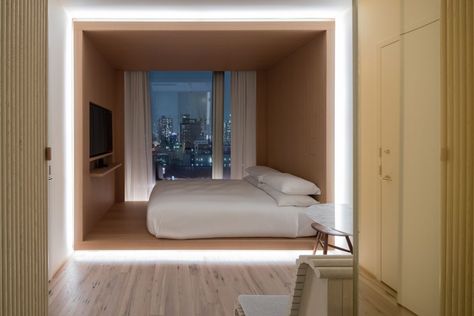 Zen Hotel Room, Tiny Hotel Room, Minimalist Hotel, Small Hotel Room, Newcastle Australia, Public Hotel, Santorini Hotels, Layout Plan, Nyc Hotels