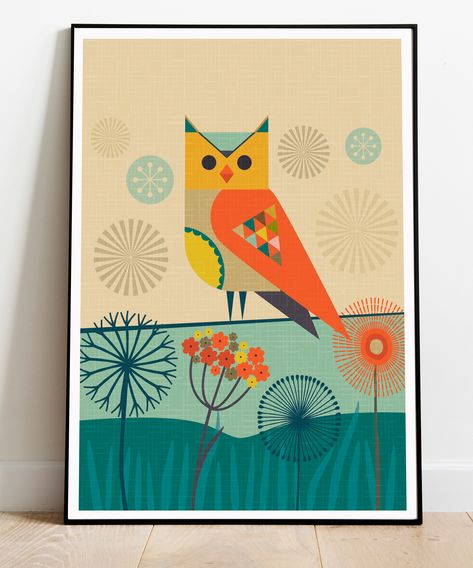 A lovely mid century style print of an owl. Mid century bird print. Retro wall art in a flat design. Available in multiple sizes and ships worldwide. Mid Century Bird Art, Mid Century Modern Art Diy, Modern Art Diy, Mid Century Painting, Mid Century Modern Artwork, Chicken Kitchen, Mcm Art, Thanksgiving Art, Modern Birds