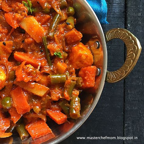 Vegetarian Vindaloo Recipe, Vindaloo Recipe Vegetarian, Vegan Vindaloo, Vegetable Vindaloo, Vegetarian Vindaloo, Indian Vegetables, Sambhar Recipe, Vindaloo Curry, Vegetable Masala