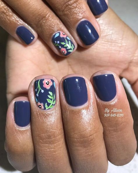 Dark Blue Nails With Flower Design, Fall Floral Nail Designs, Fall Blue Nails, Floral Nail Designs, Blue Nail, Dipped Nails, Manicure Y Pedicure, Floral Nails, Fancy Nails