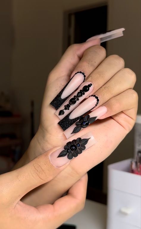 Glam Black Nails, Black Xl Nails, Black Buchona Nails, Black Acrylic Nails With Gems, Long Black Nail Designs, Black Nails With Flower Design, Pretty Black Nails Acrylic, Long Square Nails Ideas, Cute Black Acrylic Nails