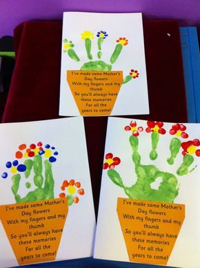 Mother's Day cards Children's handprint in green to make the base of the plant, then finger prints to make the petals. Easy Mother's Day Crafts, Diy Mother's Day Crafts, Mother's Day Projects, Mother's Day Activities, Mothers Day Crafts For Kids, Daycare Crafts, Mothers Day Flowers, Mother's Day Diy, Fathers Day Crafts