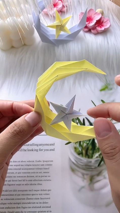 Worth a try | Beautiful World | Munir · Estar (To Be) Star Paper Craft, Star Crafts, Ideas For House, Star Craft, Book Crafts Diy, Origami And Kirigami, Origami Paper Art, Origami Design, Paper Plate Crafts