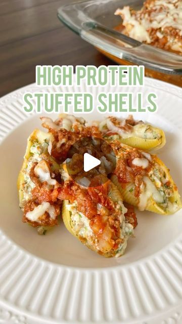 Nicole Atkinson | FOREVER FIT on Instagram: "✨HIGH PROTEIN STUFFED SHELLS ✨

🤤 SAVE THIS FOR LATER… recipe below. 

❤️Why I love this recipe… 

✅ HIGH PROTEIN - Packing 70G of protein per serving which will make hitting your daily protein goal EASY PEASY! 

✅ FEELS LIKE COMFORT FOOD - but you’re getting a great portion of calcium, vitamin A, C and iron in this dish too! WIN WIN WIN WIN. 

👩🏻‍🍳 HOW TO MAKE THIS…

* 1 package jumbo shells (24 shells)
* 1 lb extra-lean ground turkey
* 1 tbsp minced garlic
* 2 tsp Italian seasoning
* 1 container 0% fat cottage cheese
* 1/4 cup frozen spinach, thawed and drained
* 1/4 cup grated parmesan cheese
* Salt and pepper to taste
* 1 can or jar marinara/pasta sauce of choice
* 1/2 cup Italian shredded cheese

1️⃣ Start by browning the ground turkey High Protein Stuffed Shells, Frozen Stuffed Shells, High Iron Recipes, Jumbo Shells, Marinara Pasta, Daily Protein, Foods High In Iron, Frozen Spinach, Protein Pack