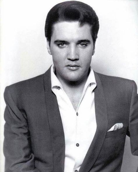 September 22, 1964:... - Elvis Presley fans of Nashville Elvis Presley Wallpaper, King Elvis Presley, Deputy Sheriff, Elvis Presley Music, Elvis Presley Images, Forever Mine, Elvis Presley Pictures, Vintage Jumpsuit, Elvis Movies