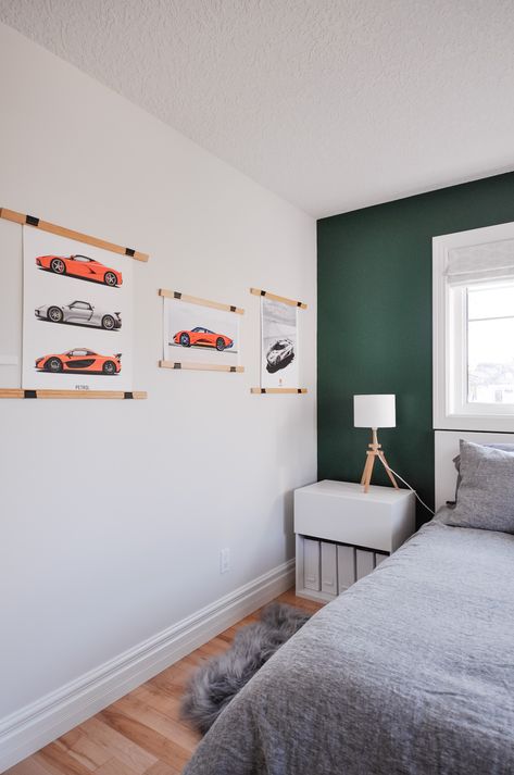 Racing Green Bedroom, Modern Race Car Bedroom, Car Themed Bedroom, Racing Bedroom, Racing Room, Older Boys Bedrooms, Boys Car Bedroom, Race Car Bedroom, Green Kids Rooms