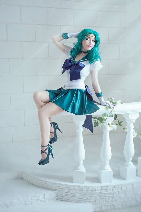 Sailor Neptune Cosplay, Sailor Moon Costume, Powerpuff Girls Characters, Moon Costume, Cosplay Poses, Moon Cosplay, Minako Aino, Sailor Moon Cosplay, Sailor Neptune