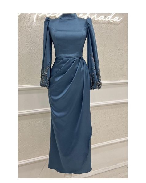 Pengantin Korea, Pengantin Modern, Dress Soiree, Hijabi Dresses, Dress Muslim Modern, Long Sleeve Maxi Dresses, Elegant Silk Dresses, Hijab Dress Party, Chic Cocktail Dress