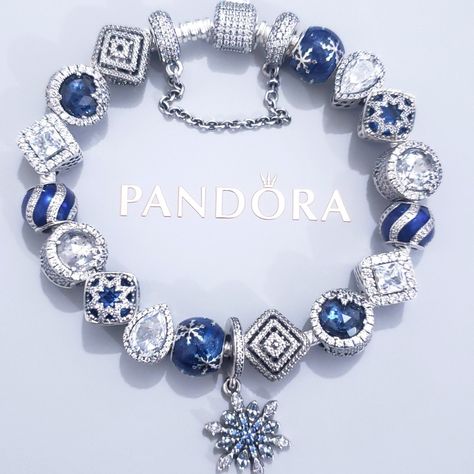 Blue Pandora Bracelet, Pandora Bracelet Charms Ideas, Charm Bracelets For Girls, Ethereal Jewelry, Pandora Bracelet Designs, Initial Charm Bracelet, Pandora Blue, Pandora Jewelry Charms, Pandora Pink