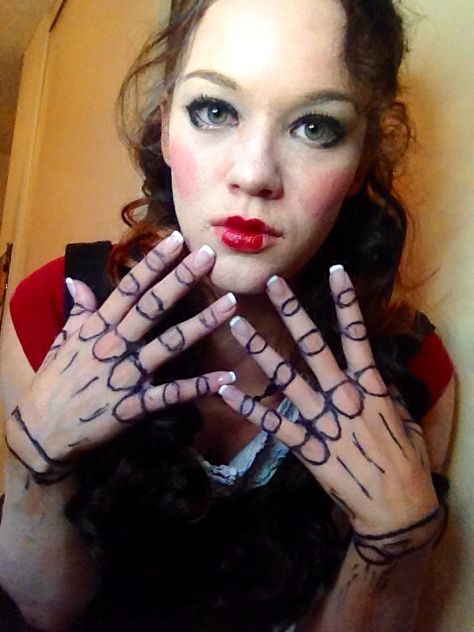 Halloween articulated doll makeup and joints Doll Hands Makeup, Doll Hand Tattoo, Doll Joints Hand Tattoo, Doll Joints Tattoo, Doll Joints Makeup, Cracked Doll Makeup Halloween, Broken Doll Makeup, How To Make Bjd Joints, Doll Makeup Halloween