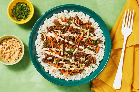 Hello Fresh Asian Recipes, Ginger Soy Beef Bowls, Hello Fresh Rice Bowl, Sesame Soy Pork Bowls, Hello Fresh Bowls, Hellofresh Meals Recipe, Hello Fresh Ground Beef Recipes, Deconstructed Spring Roll, Hello Fresh Meals